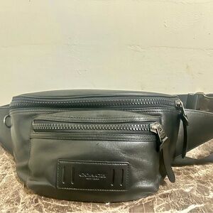 COACH ( Authentic ) BLACK LEATHER | FANNY / WAIST PACK